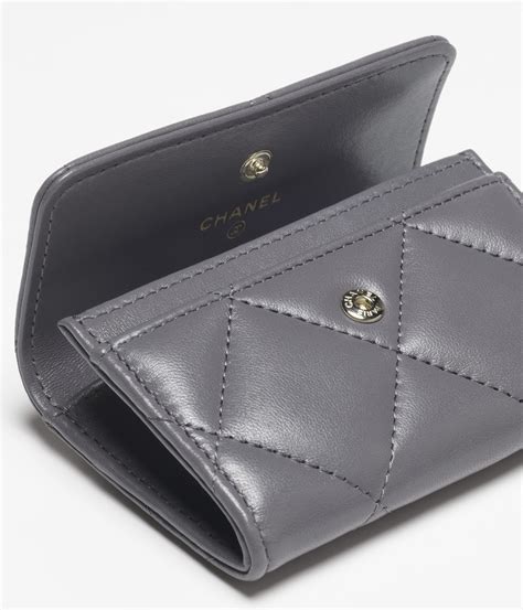 chanel zipper card holder|chanel 19 flap card holder.